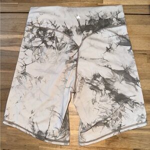 Balance Athletica Vitality shorts